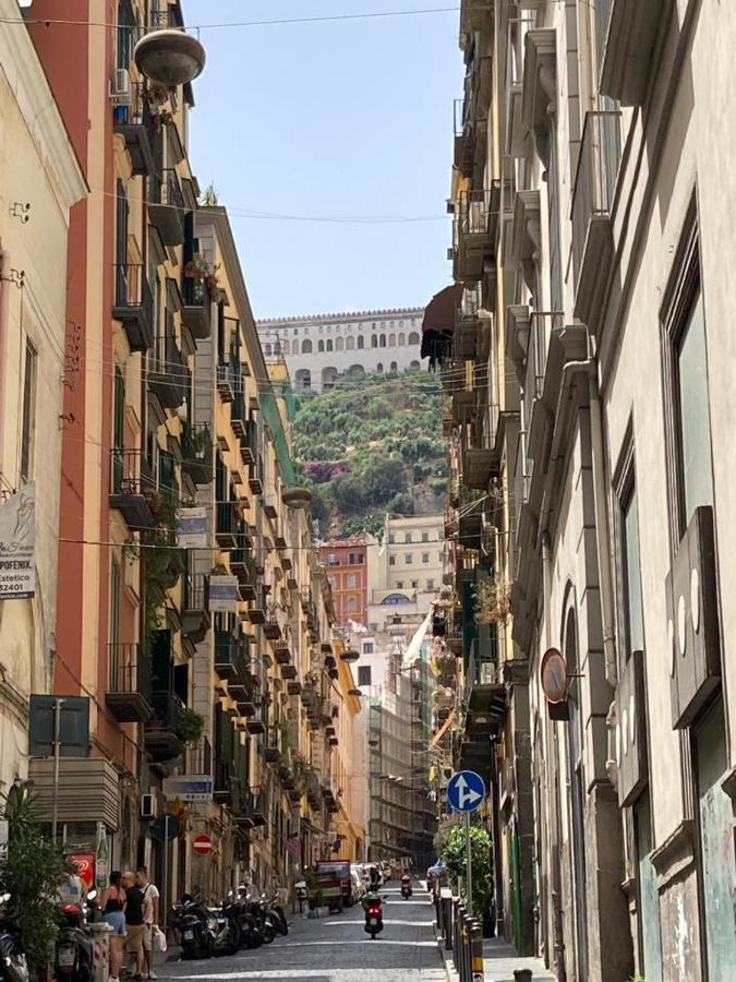 A Casa Di Nonna Ida, Nel Cuore Pulsante Di Napoli Exterior foto